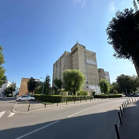 Alexandru Coresi Mall Apartmán